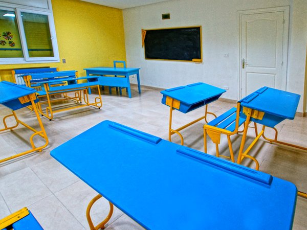Salle équipée et moderne